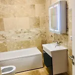 Апартаменты Vibe Solid