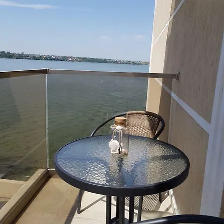 Apartament Vibe Solid *